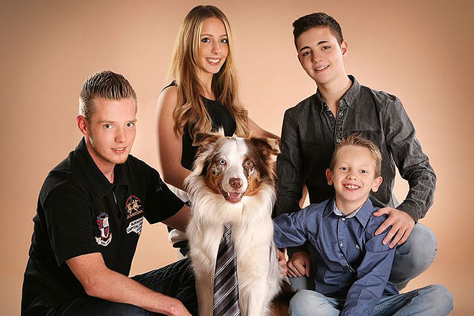 Familienfoto Kinder mit Hund